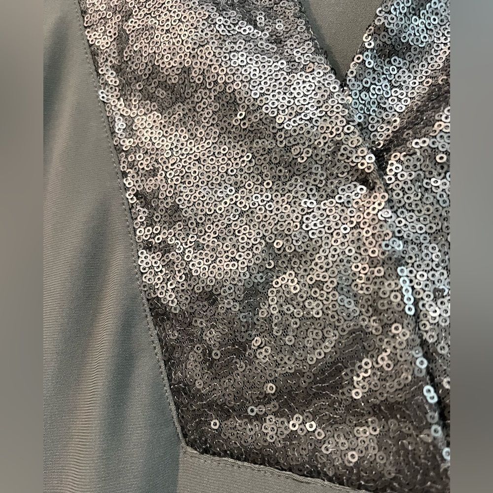Cato size 18/20 beautiful gray/green sequin embellished blouse - Picture 2 of 4